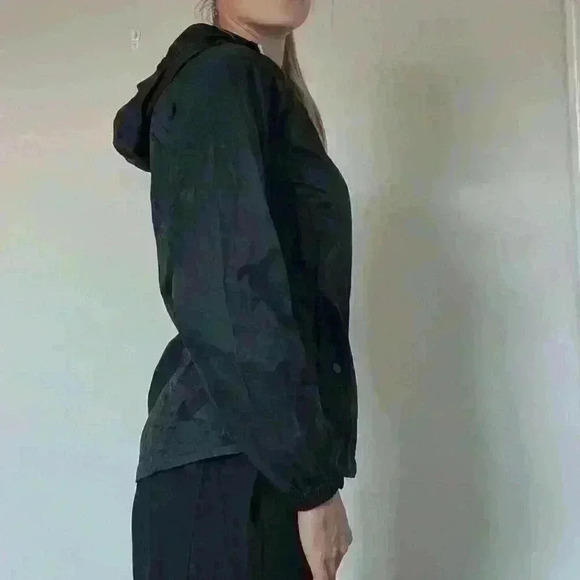 Columbia, windbreaker jacket,  black, elastic waist, size XS - Picture 5 of 12